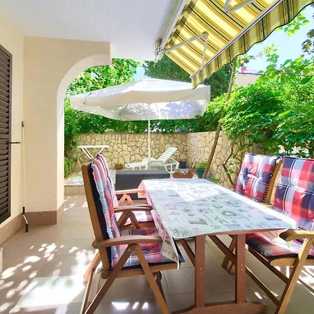 Punta דירה