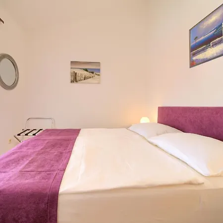 Punta * بونات